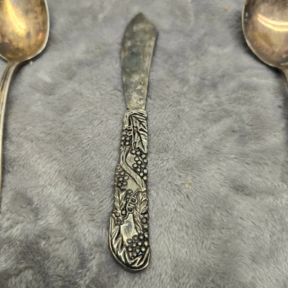 Vintage 1847 Rogers Bros & International Deepsilver Spoon Spreader Set‎ 3pc